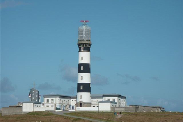 Montage échafaudage sur phare en Bretagne dans le Finistère